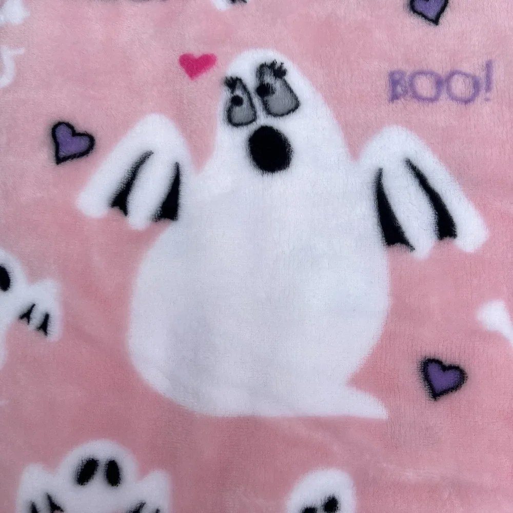 Betsey Johnson Halloween Ghosts XOXO Pastel Pink Ultra Soft Plush Throw 50 x 60